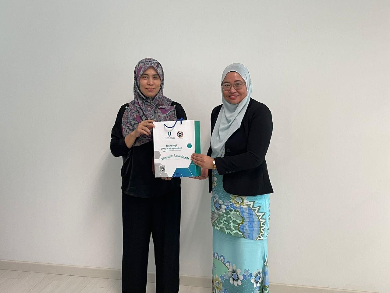 Lawatan Penanda Aras ke UM bagi tujuan Penarafan & Kelestarian